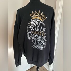 Jerzees Black and Gold Crewneck Sweater with Artistic Graphic